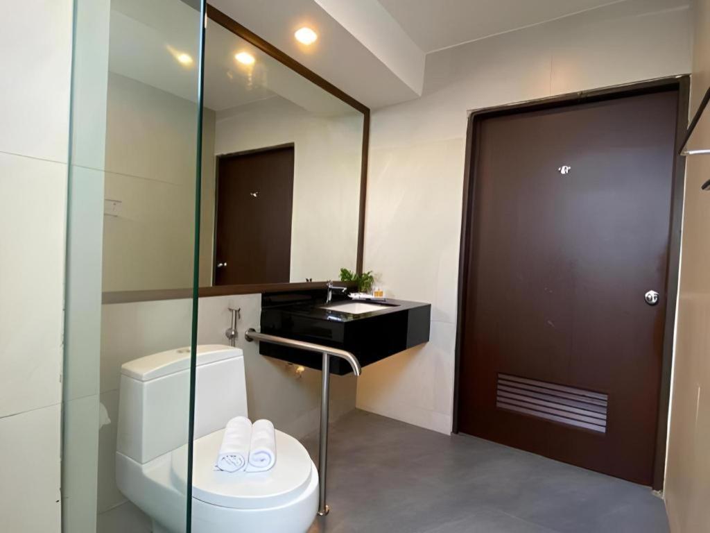 Kemena View Hotel Kuching Ngoại thất bức ảnh